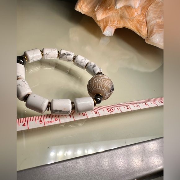 HOWLITE + TIBETAN JAK NATURAL STONES BRACELET size 7” - Picture 10 of 10